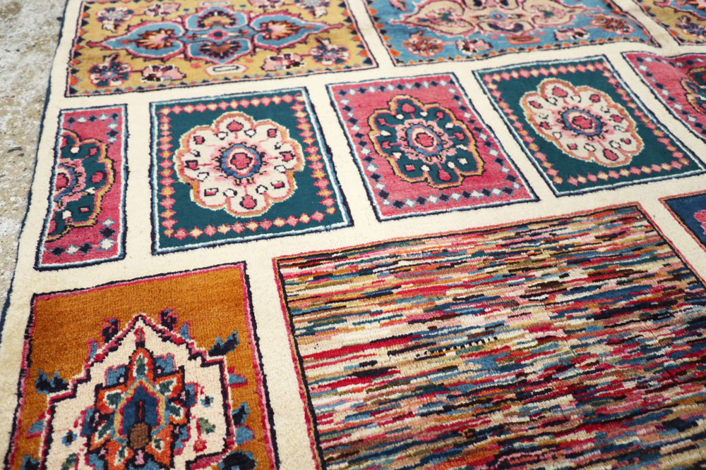 Vintage Persian Mashad Carpet, No.18790 - Galerie Shabab