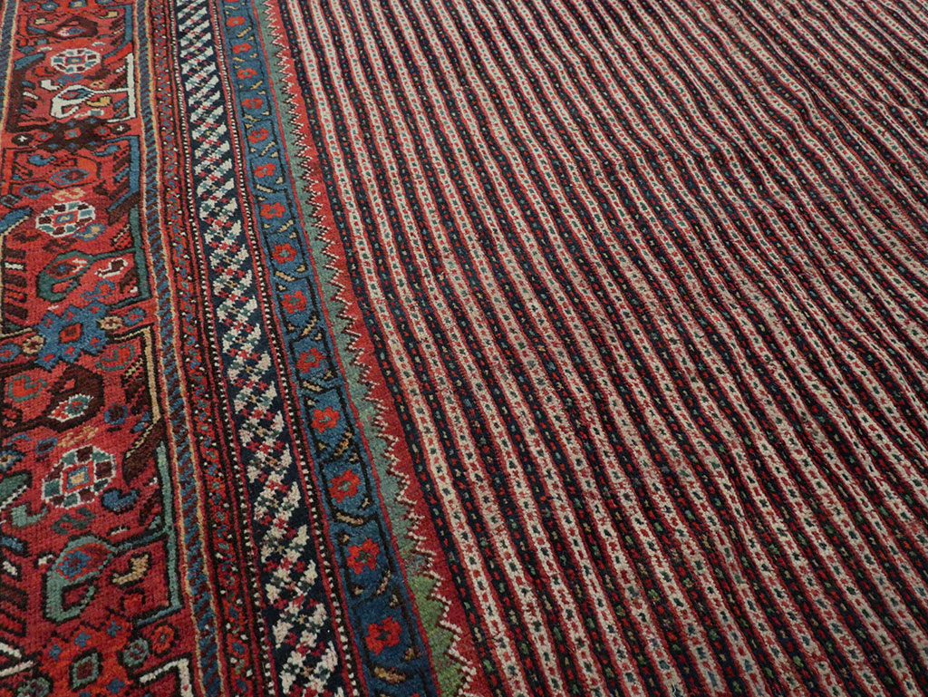 Antique Persian Qashqai Carpet, No.18791 - Galerie Shabab