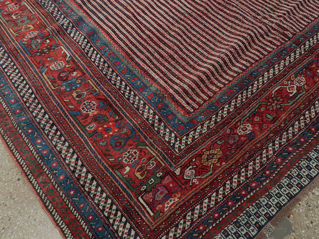 Antique Persian Qashqai Carpet, No.18791 - Galerie Shabab