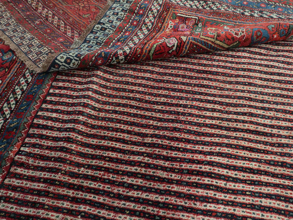 Antique Persian Qashqai Carpet, No.18791 - Galerie Shabab