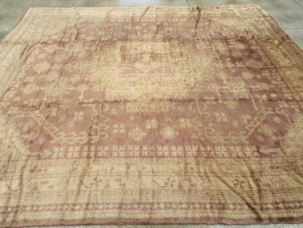 Antique Turkish Oushak Room Size Carpet, No.18794 - Galerie Shabab