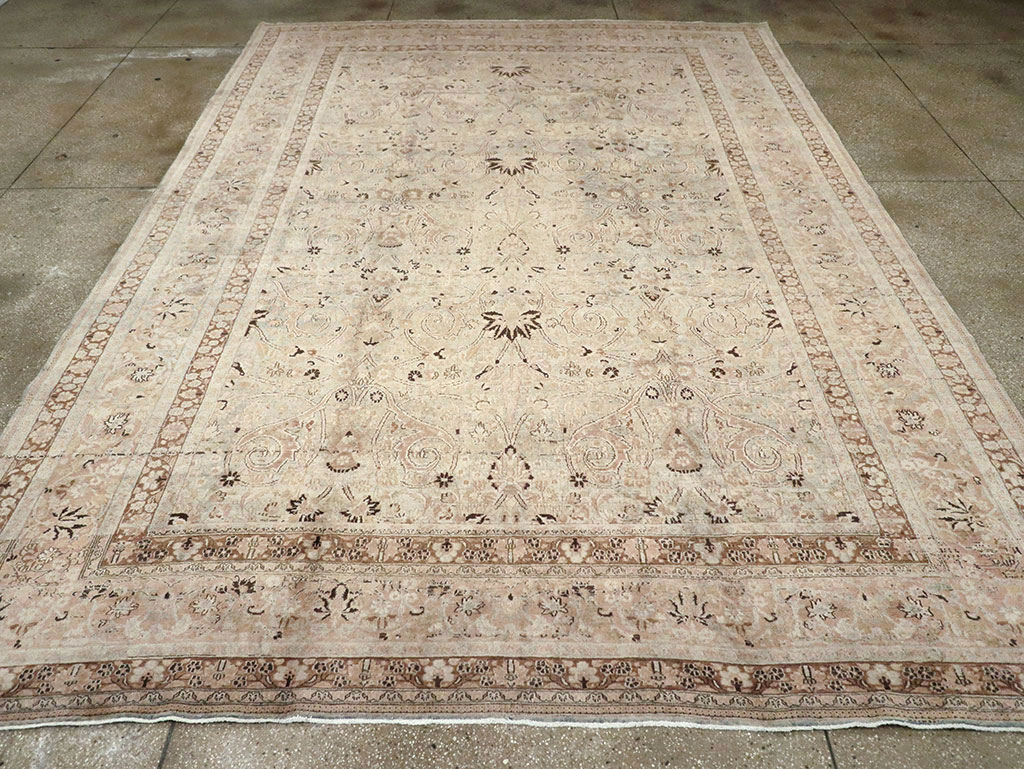 Antique Persian Mashad Carpet, No.18802 - Galerie Shabab