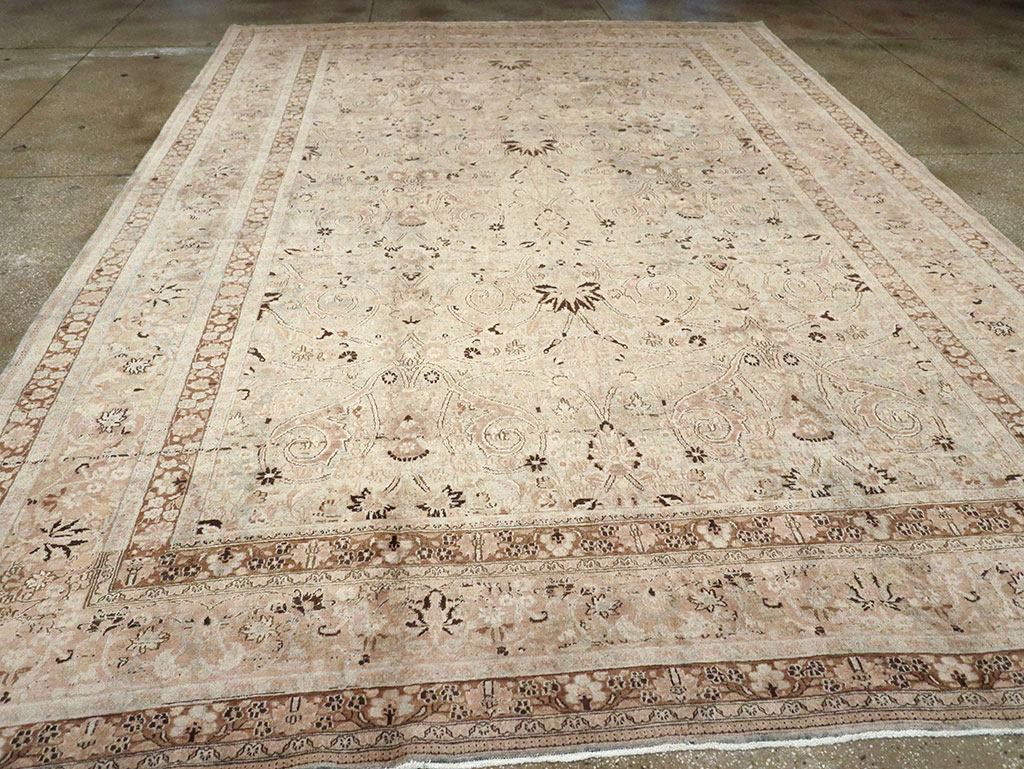 Antique Persian Mashad Carpet, No.18802 - Galerie Shabab
