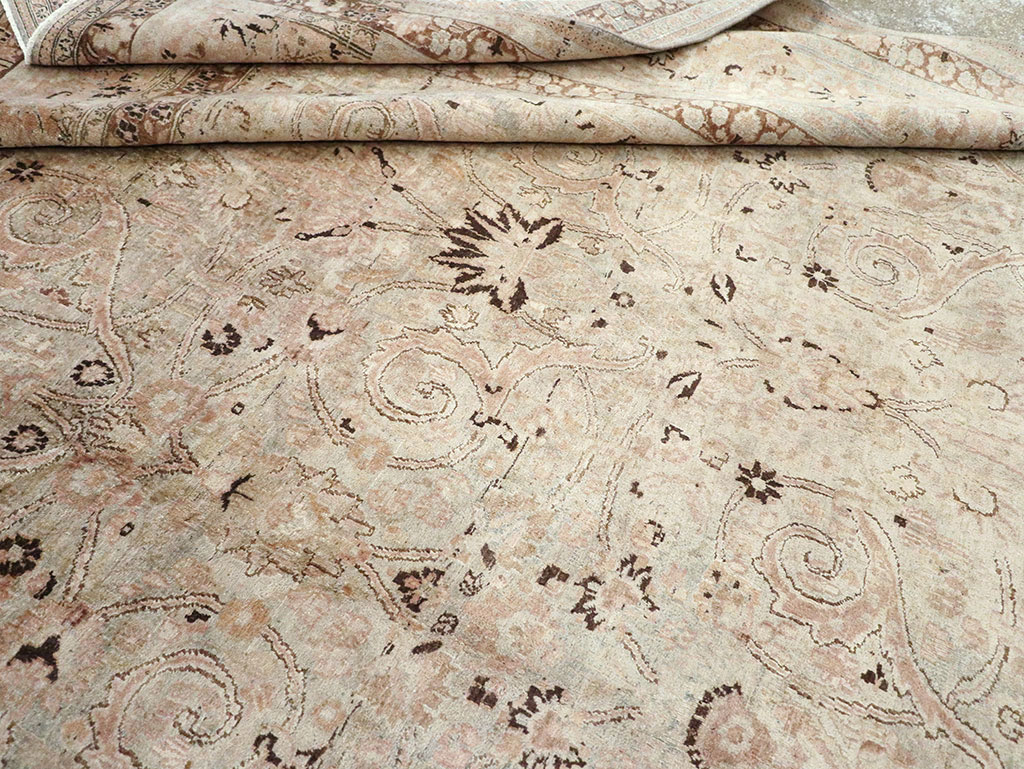 Antique Persian Mashad Carpet, No.18802 - Galerie Shabab