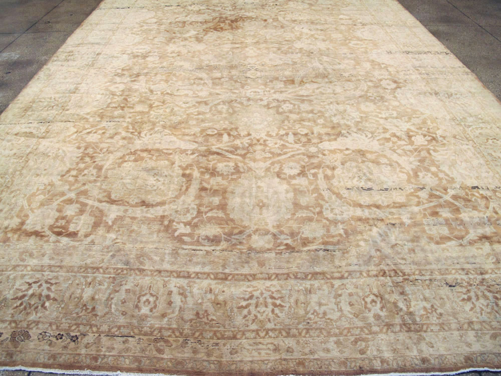 Antique Persian Lavar Kerman Carpet, No.18804 - Galerie Shabab
