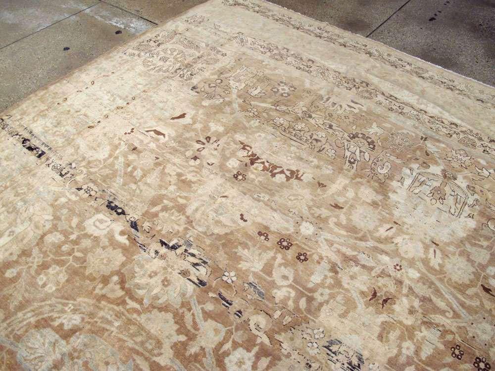 Antique Persian Lavar Kerman Carpet, No.18804 - Galerie Shabab