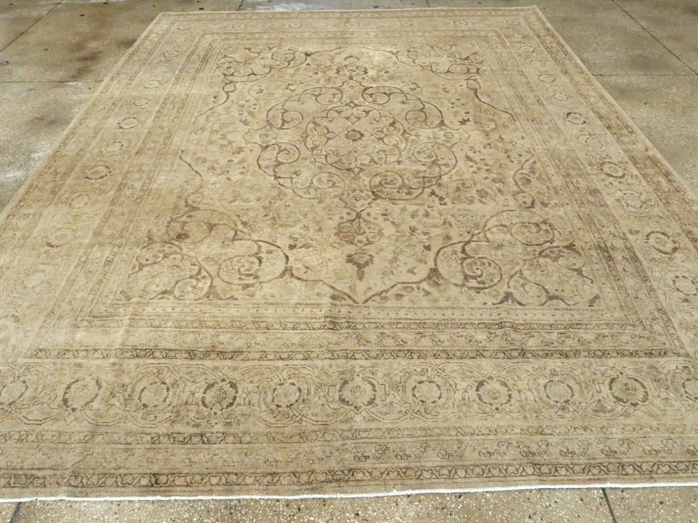 Antique Persian Tabriz Carpet, No.18812 - Galerie Shabab