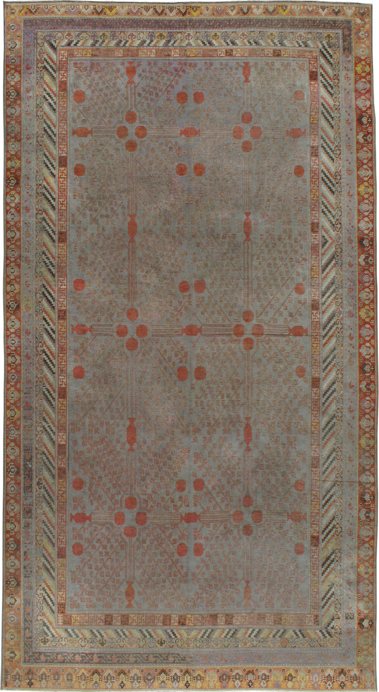 Antique Khotan Gallery Carpet, No.18831 - Galerie Shabab