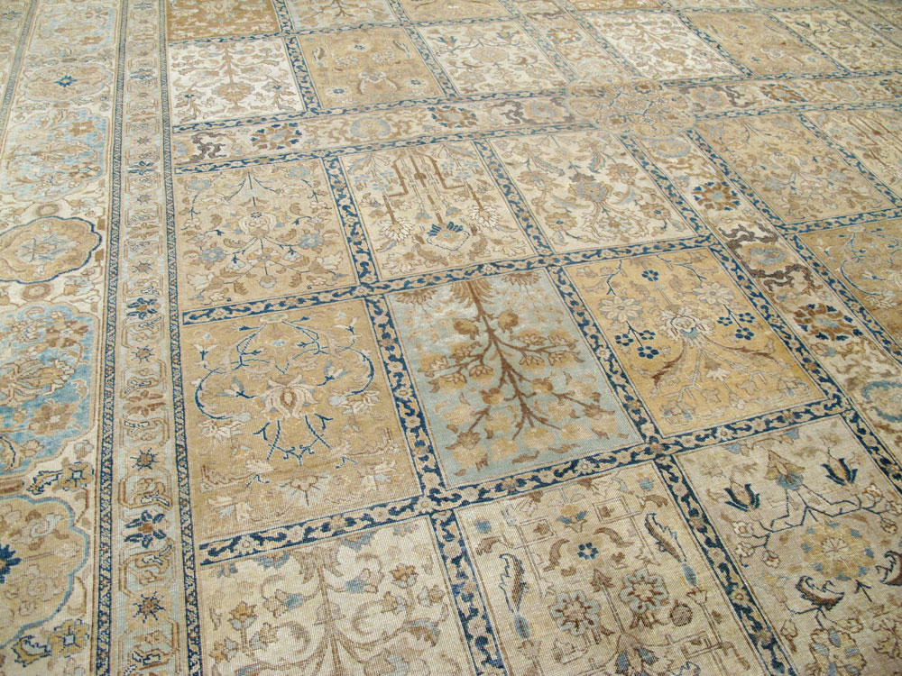 Antique Persian Tabriz Garden Carpet, No.18837 - Galerie Shabab