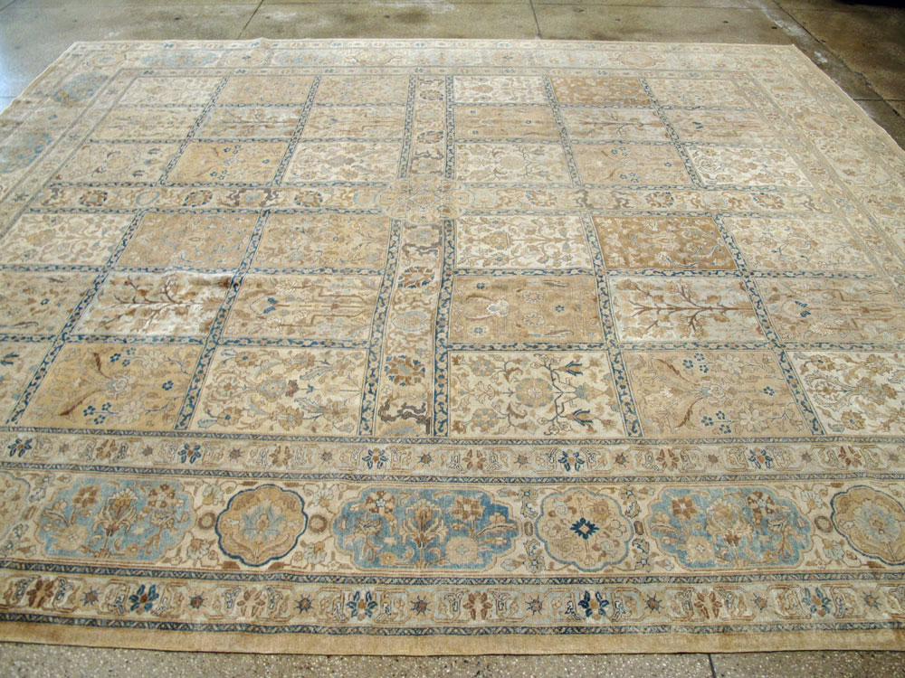 Antique Persian Tabriz Garden Carpet, No.18837 - Galerie Shabab