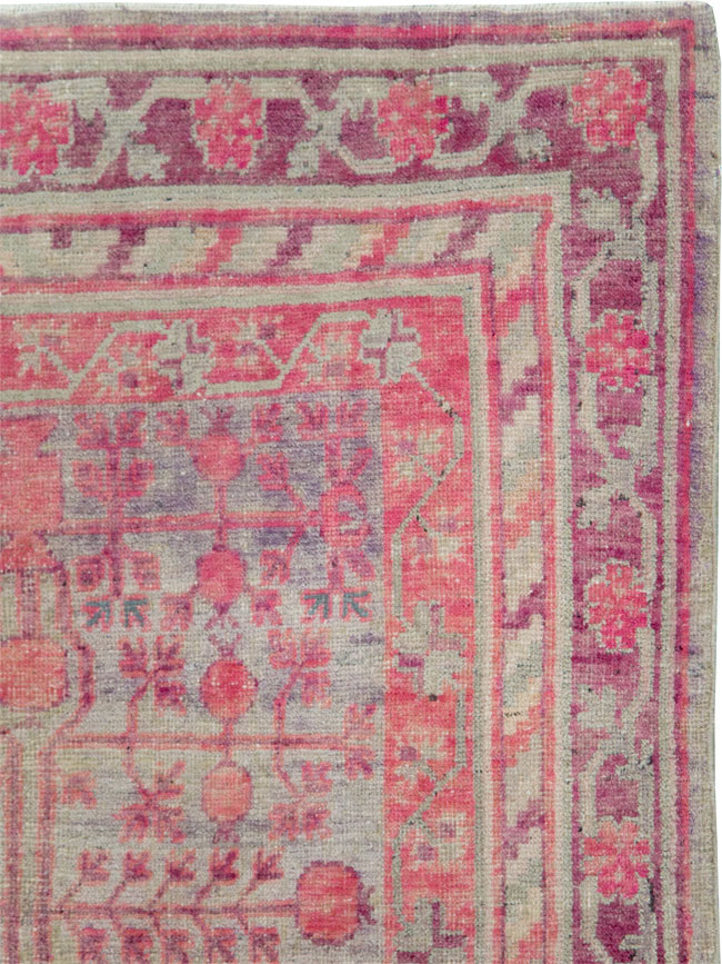 Vintage East Turkestan Khotan Rug, No.18839 - Galerie Shabab