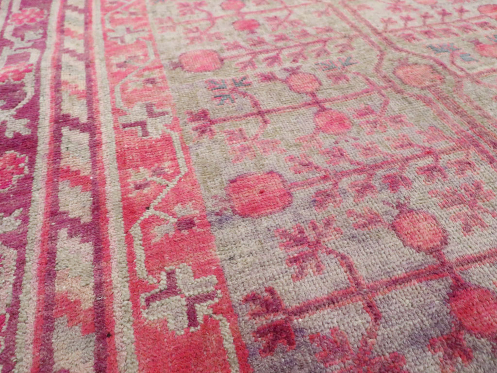 Vintage East Turkestan Khotan Rug, No.18839 - Galerie Shabab