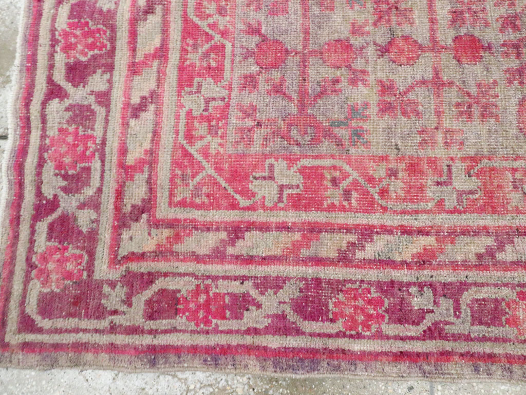 Vintage East Turkestan Khotan Rug, No.18839 - Galerie Shabab