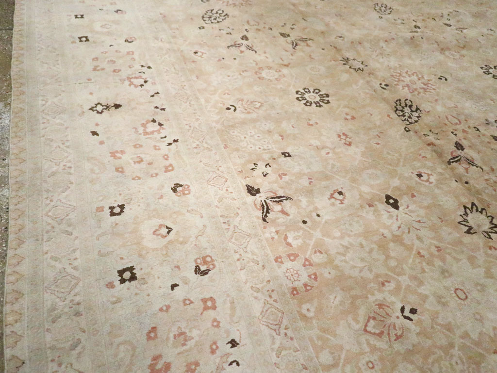 Antique Persian Tabriz Carpet, No.18848 - Galerie Shabab
