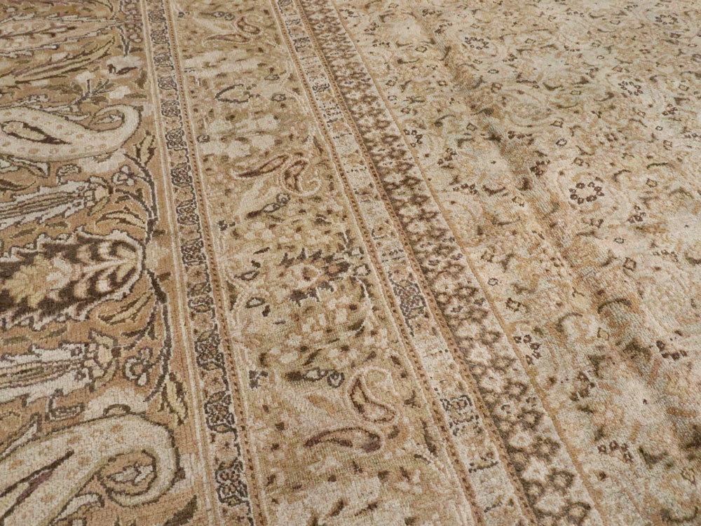 Antique Persian Dorokhsh Carpet, No.18851 - Galerie Shabab