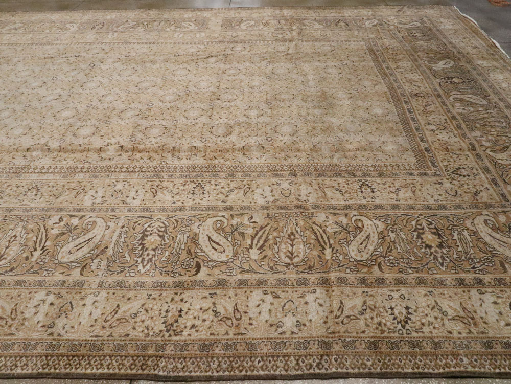 Antique Persian Dorokhsh Carpet, No.18851 - Galerie Shabab