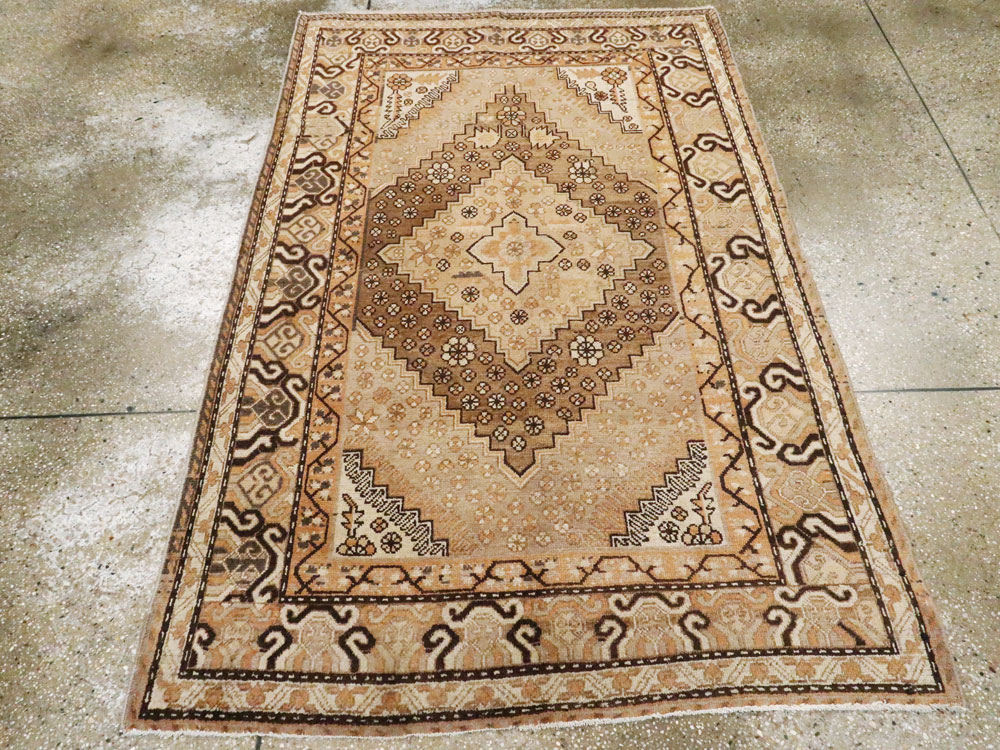 Antique East Turkestan Khotan Rug, No.18860 - Galerie Shabab