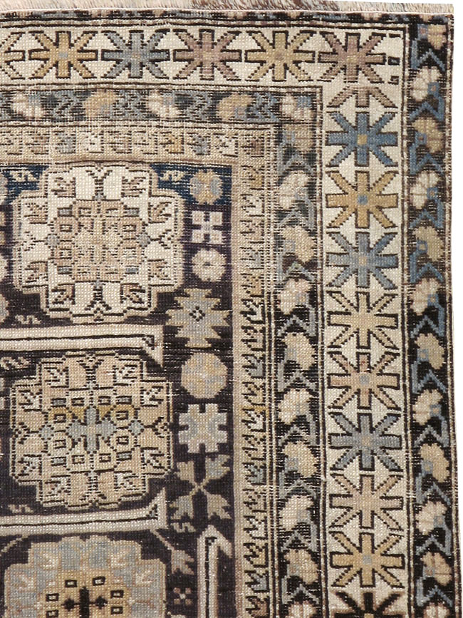 Antique Caucasian Shirvan Rug, No.18893 - Galerie Shabab