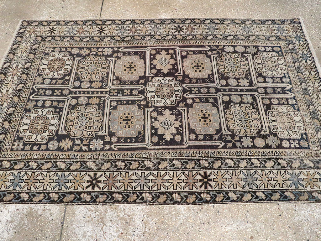 Antique Caucasian Shirvan Rug, No.18893 - Galerie Shabab