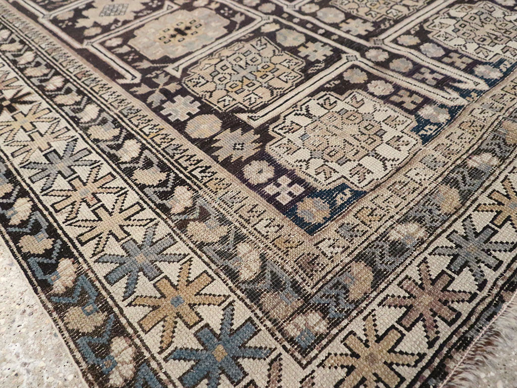 Antique Caucasian Shirvan Rug, No.18893 - Galerie Shabab