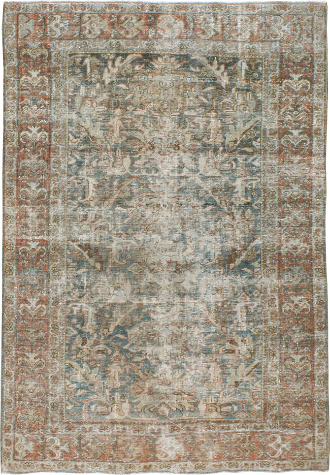 Antique Persian Distresed Mahal Rug, No.18894 - Galerie Shabab