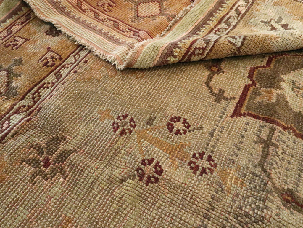 Antique Turkish Oushak Square Carpet, No.18897 - Galerie Shabab