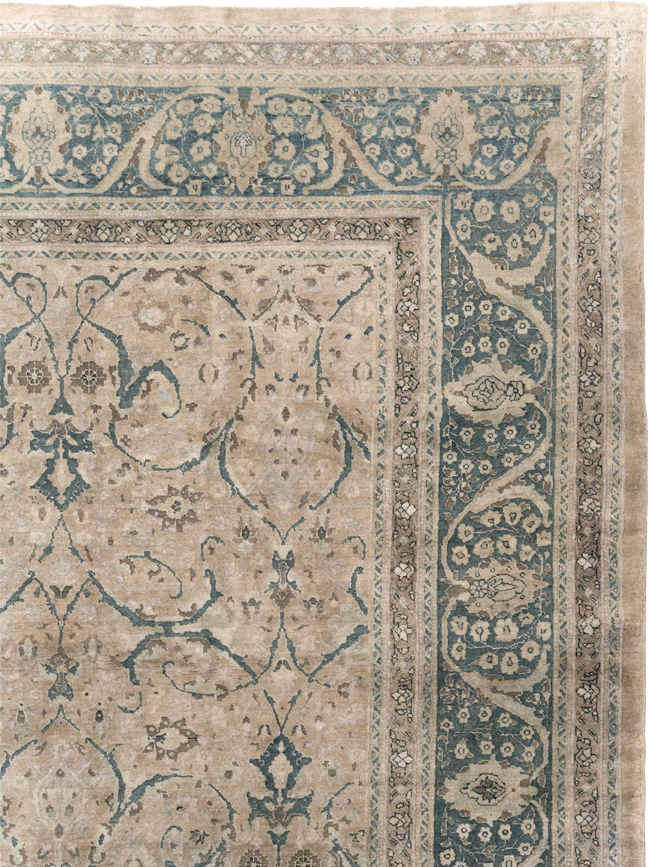 Antique Persian Tabriz Carpet, No.18900 - Galerie Shabab