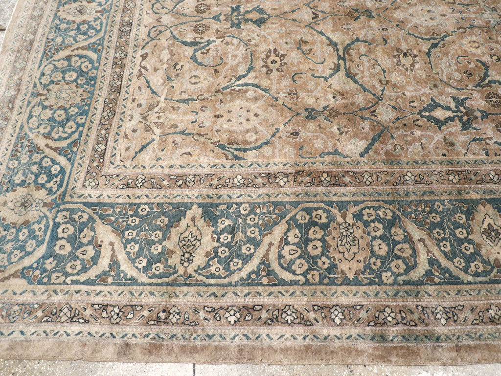 Antique Persian Tabriz Carpet, No.18900 - Galerie Shabab