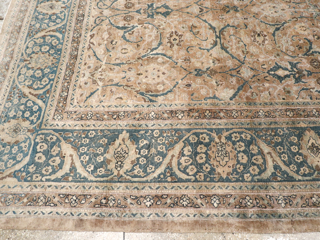 Antique Persian Tabriz Carpet, No.18900 - Galerie Shabab