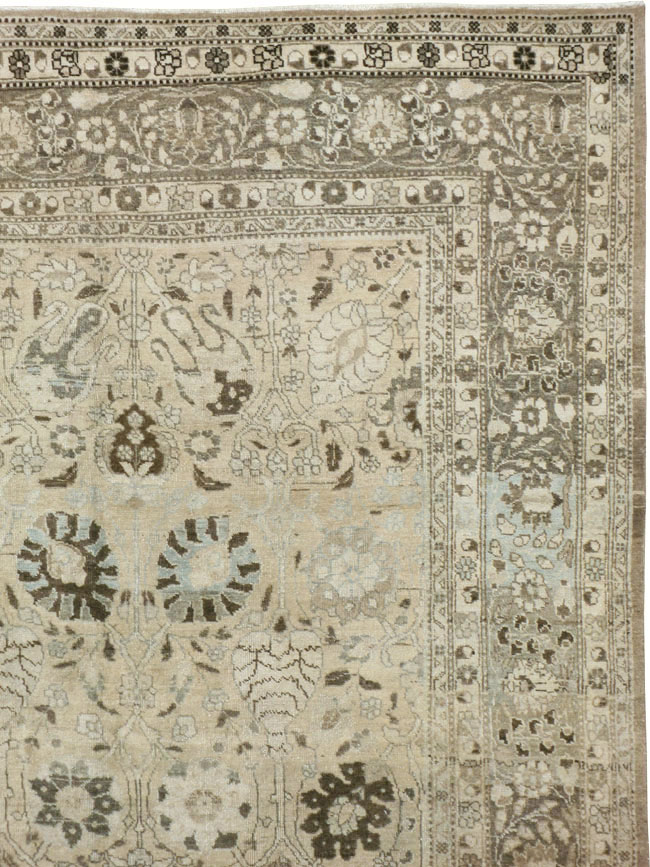 Antique Persian Tabriz Carpet, No.18904 - Galerie Shabab