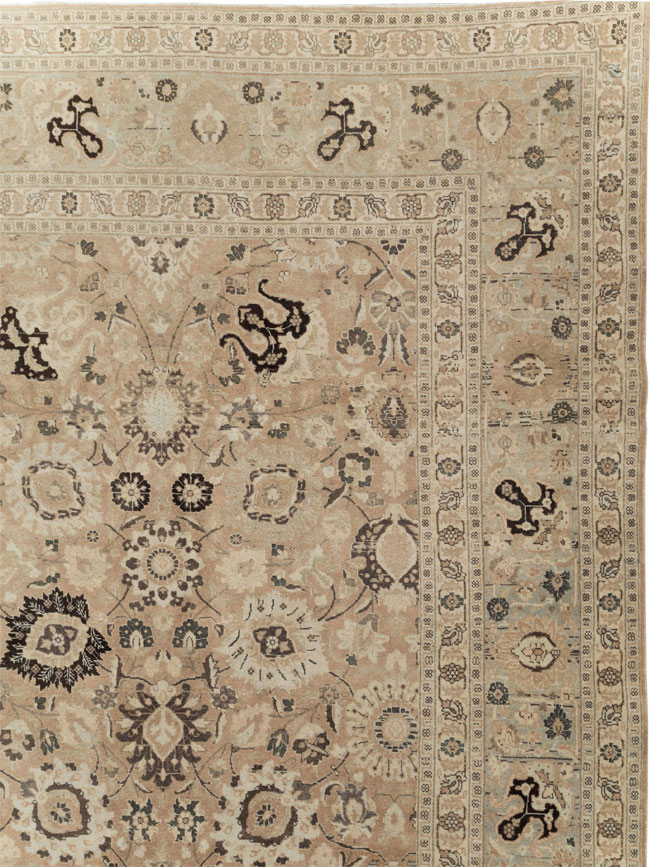 Antique Persian Tabriz Carpet, No.18906 - Galerie Shabab