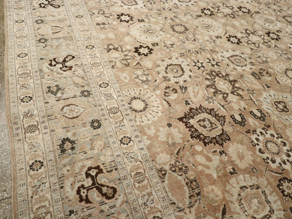Antique Persian Tabriz Carpet, No.18906 - Galerie Shabab
