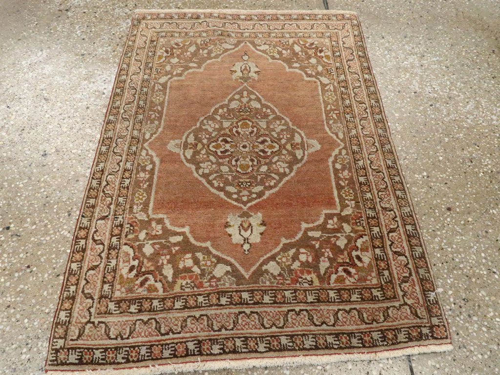 Antique Persian Tabriz Rug, No.18914 - Galerie Shabab