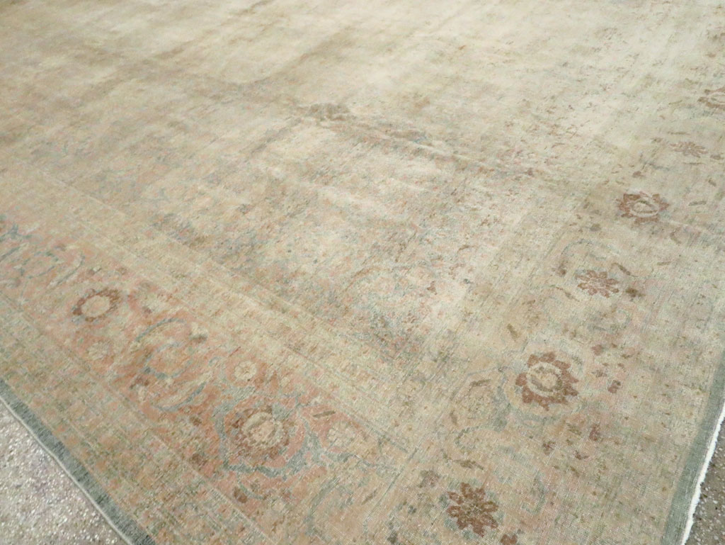 Antique Persian Tabriz Carpet, No.18949 - Galerie Shabab