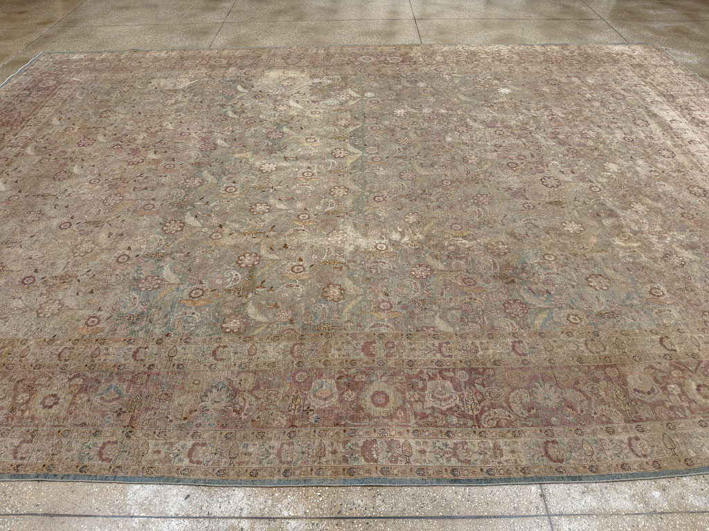 Antique Persian Mashad Carpet, No.18952 - Galerie Shabab