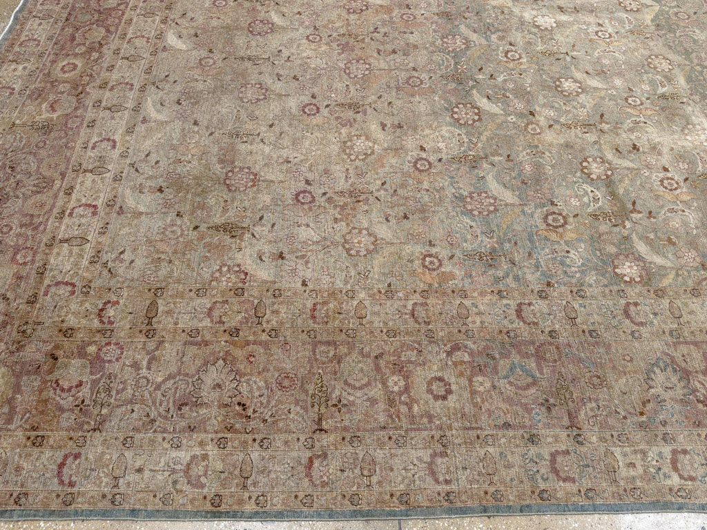 Antique Persian Mashad Carpet, No.18952 - Galerie Shabab