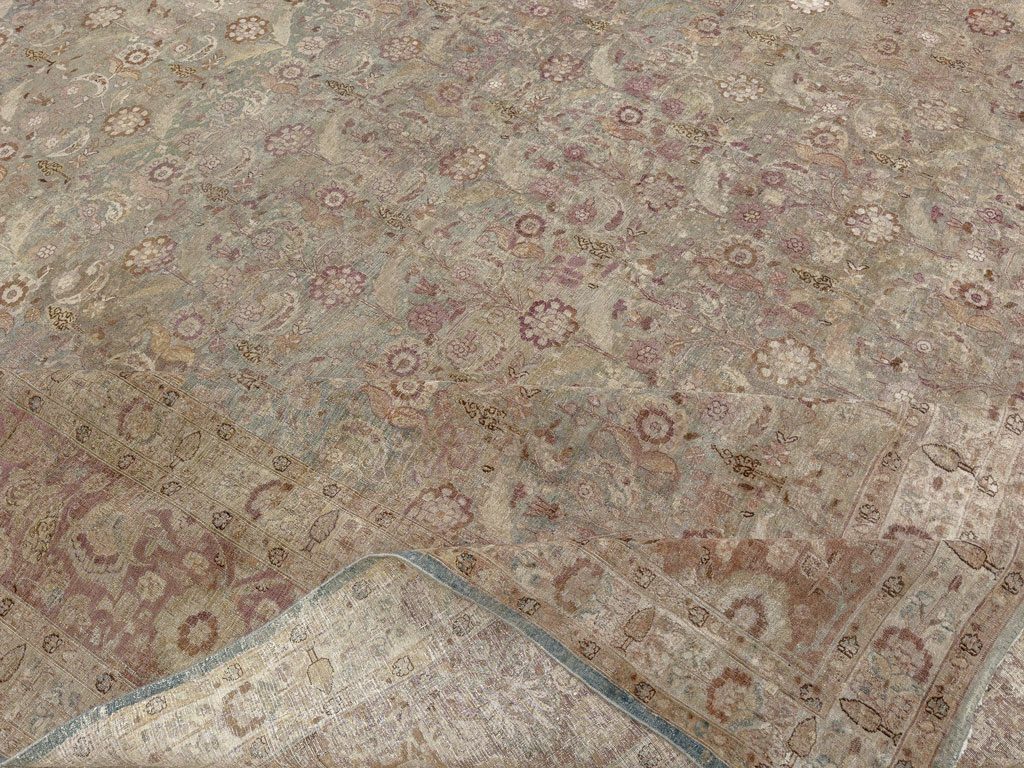 Antique Persian Mashad Carpet, No.18952 - Galerie Shabab