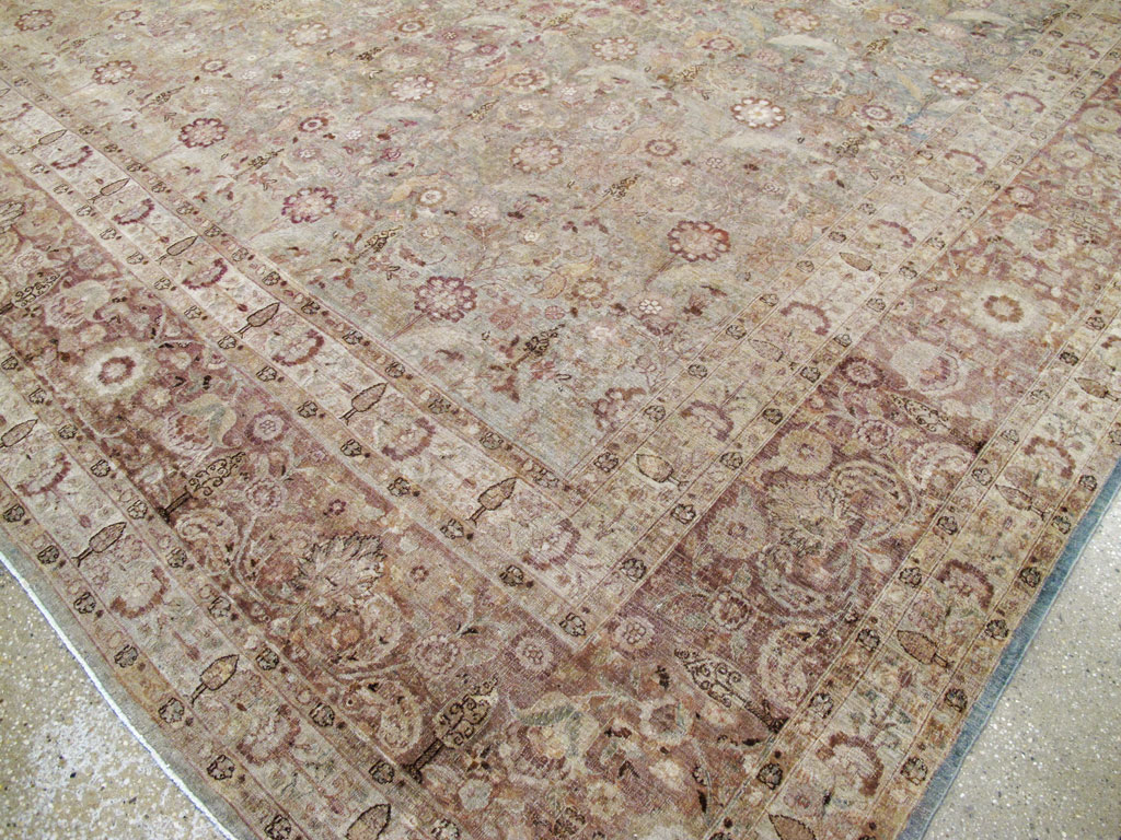 Antique Persian Mashad Carpet, No.18952 - Galerie Shabab