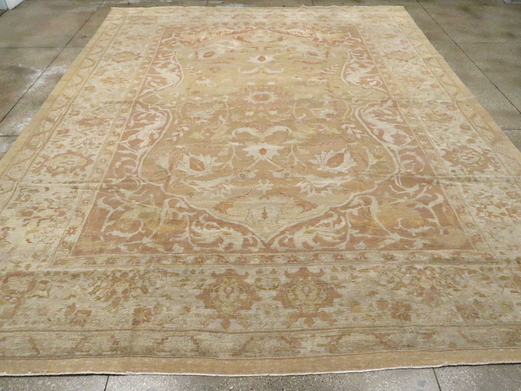 Antique Indian Agra Carpet, No.18961 - Galerie Shabab
