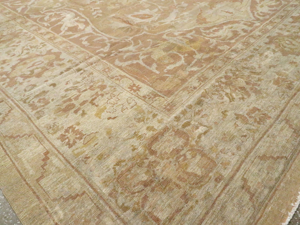 Antique Indian Agra Carpet, No.18961 - Galerie Shabab