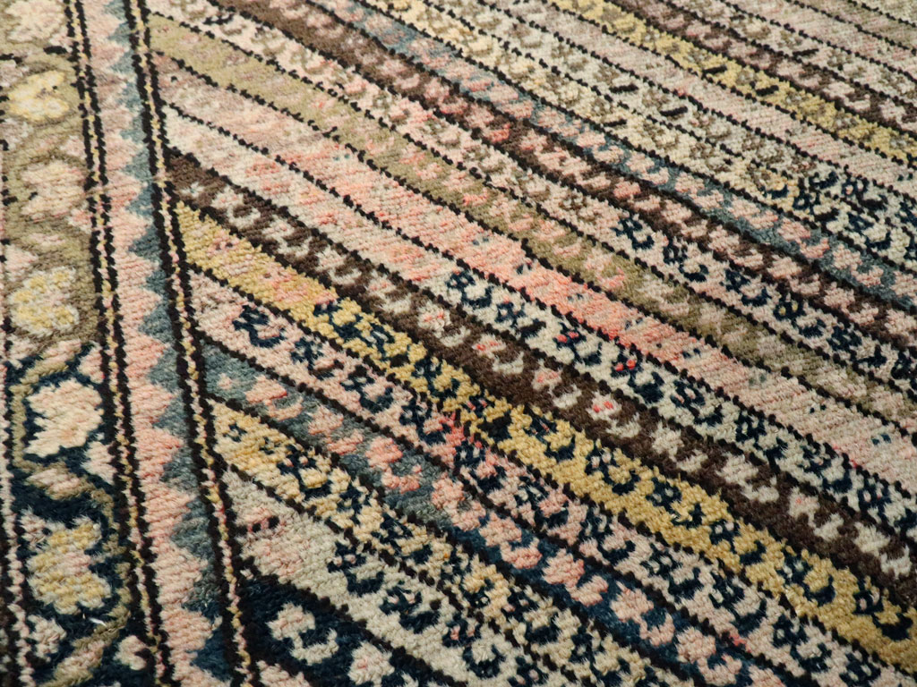 Antique Persian Malayer Rug, No.18963 - Galerie Shabab