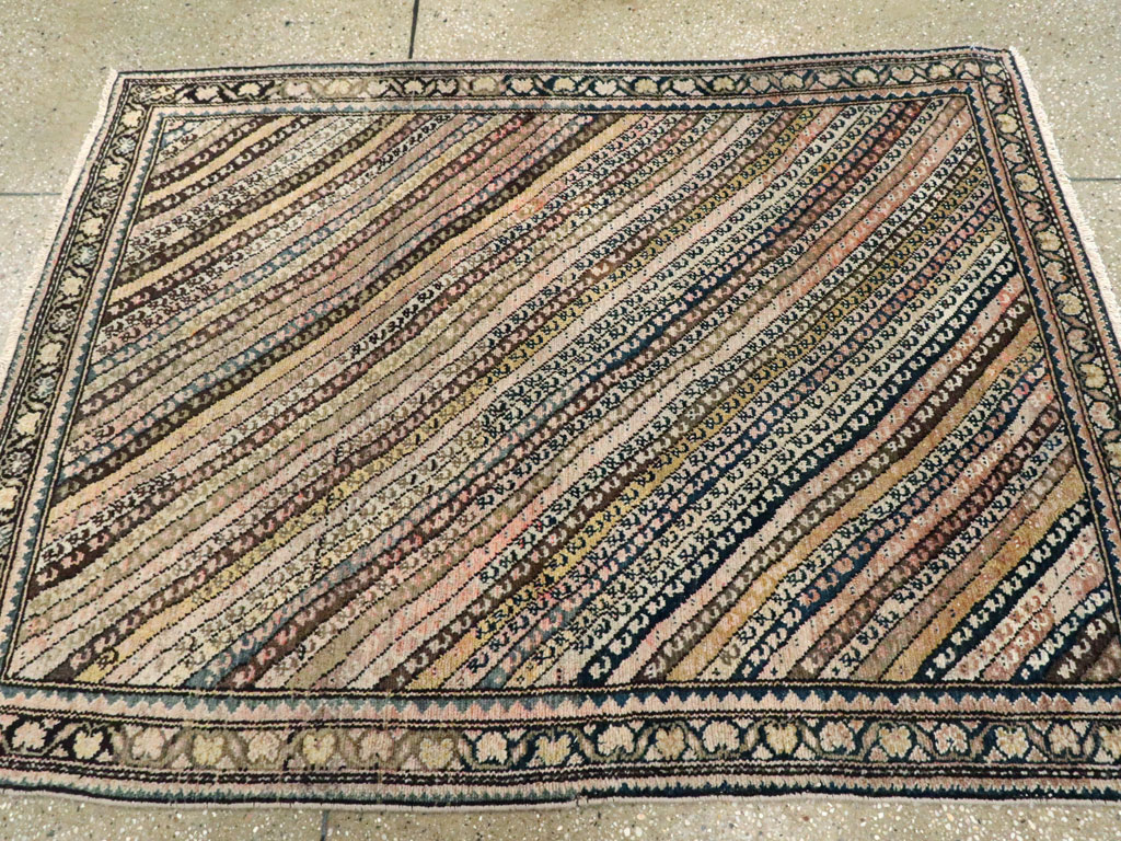 Antique Persian Malayer Rug, No.18963 - Galerie Shabab