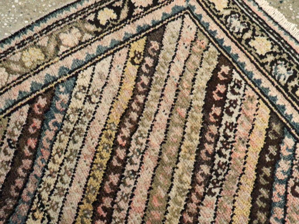 Antique Persian Malayer Rug, No.18963 - Galerie Shabab