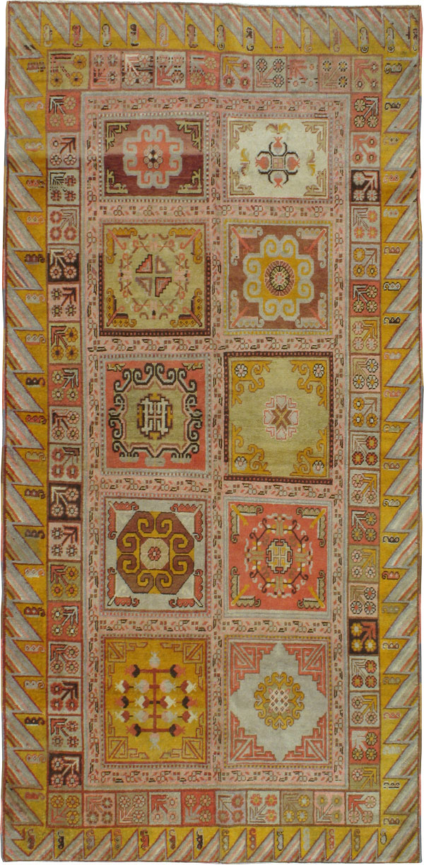 Antique Khotan Carpet, No.18977 - Galerie Shabab