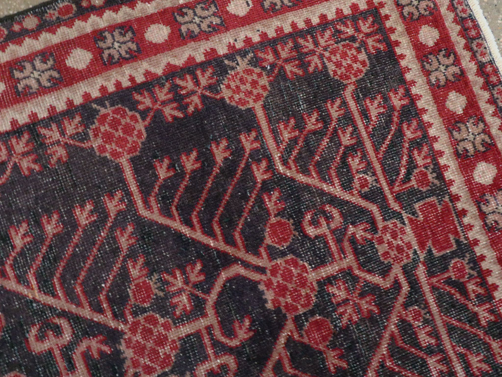 Antique East Turkestan Khotan Carpet, No.18980 - Galerie Shabab