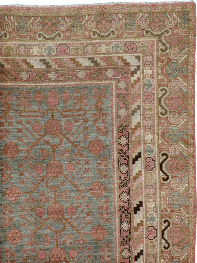 Antique Khotan Gallery Carpet, No.18986 - Galerie Shabab