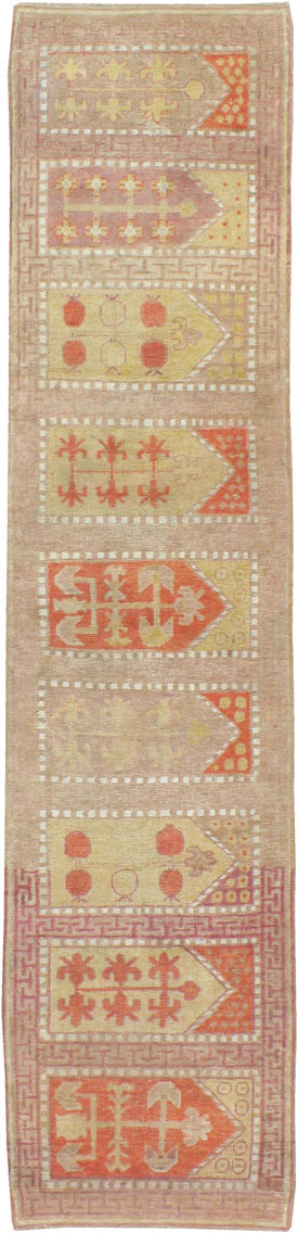 Vintage East Turkestan Khotan Saph Runner, No.18987 - Galerie Shabab