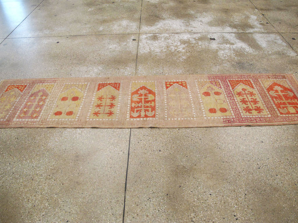 Vintage East Turkestan Khotan Saph Runner, No.18987 - Galerie Shabab