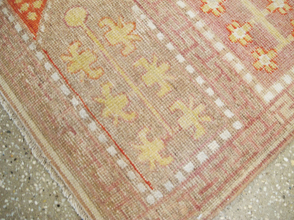 Vintage East Turkestan Khotan Saph Runner, No.18987 - Galerie Shabab