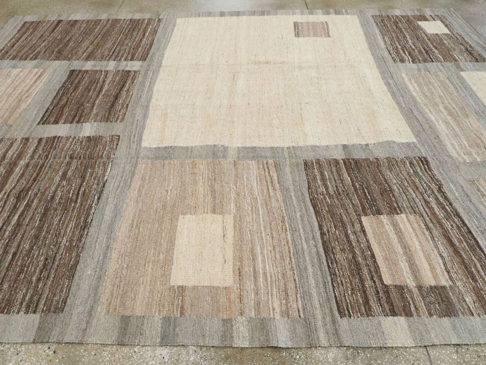 Modern Turkish Flat-weave Kilim, No.18992 - Galerie Shabab